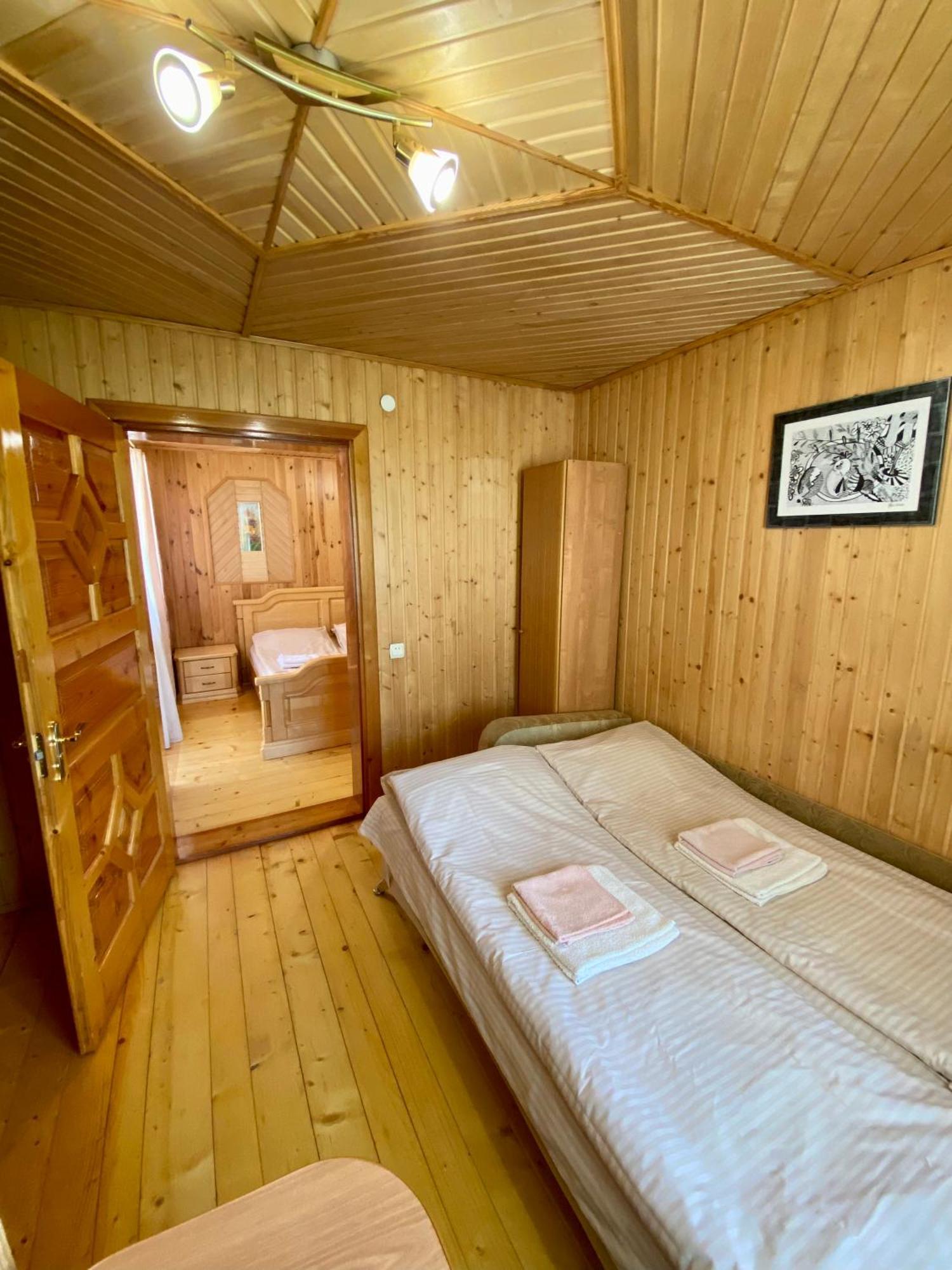 Zyma_Lito Guest House 야렘체 외부 사진