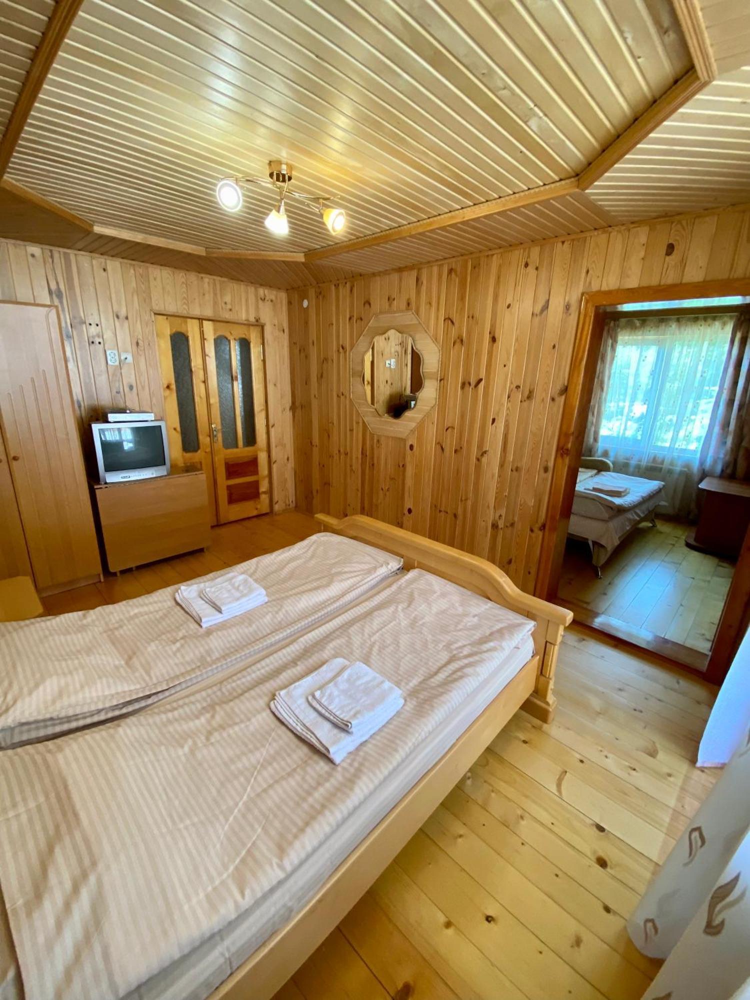 Zyma_Lito Guest House 야렘체 외부 사진