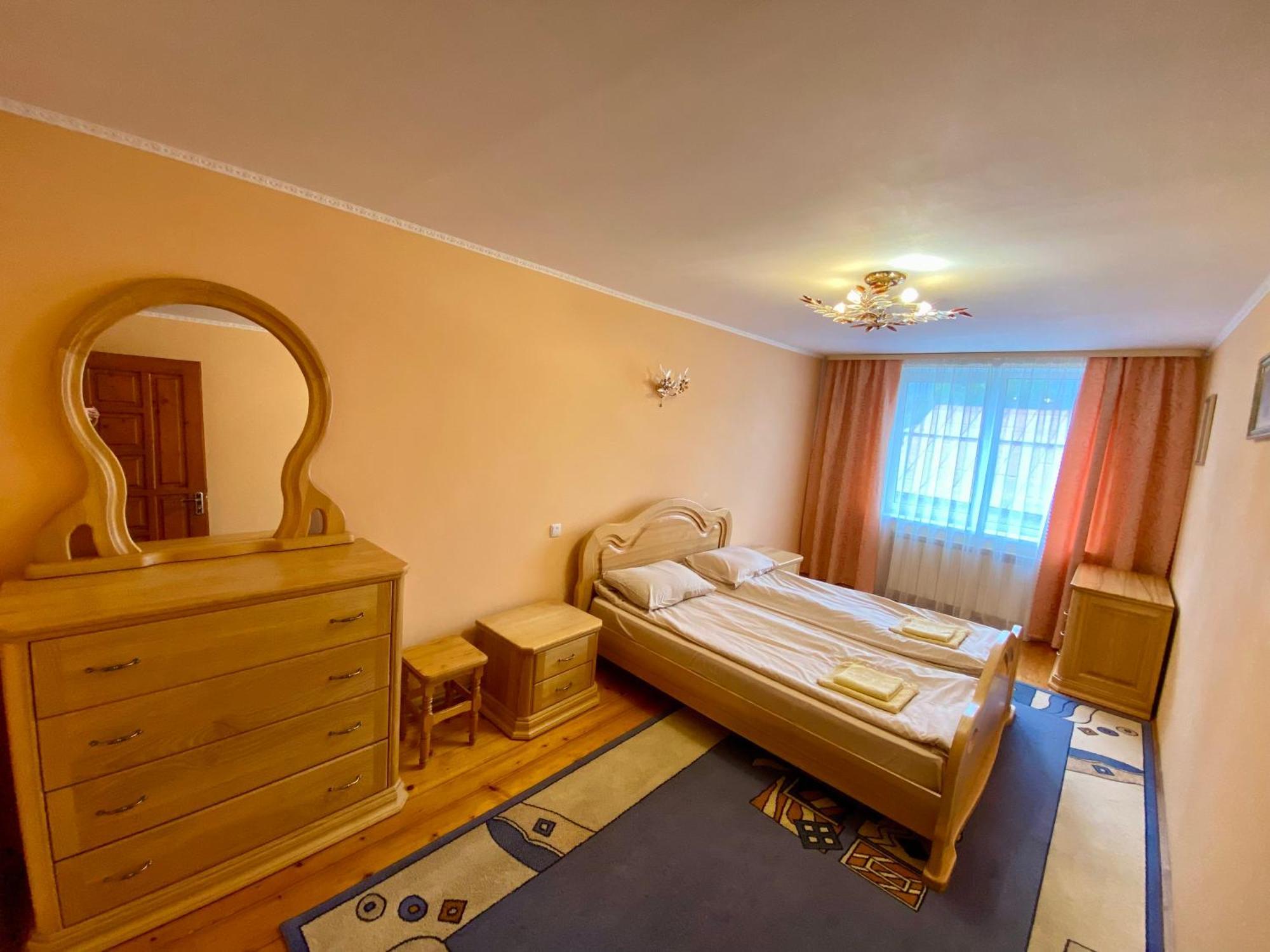 Zyma_Lito Guest House 야렘체 외부 사진